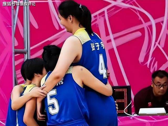 虞姬女王羞辱丨vk