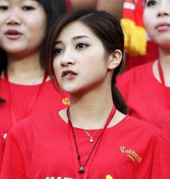 成人国产一区