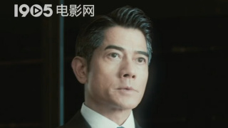 医生偷偷地说